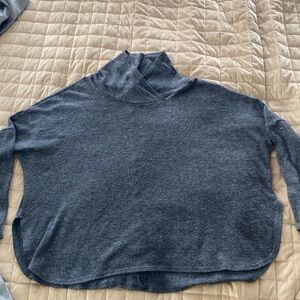 Hiatus over sized fun turtle neck sweatshirt